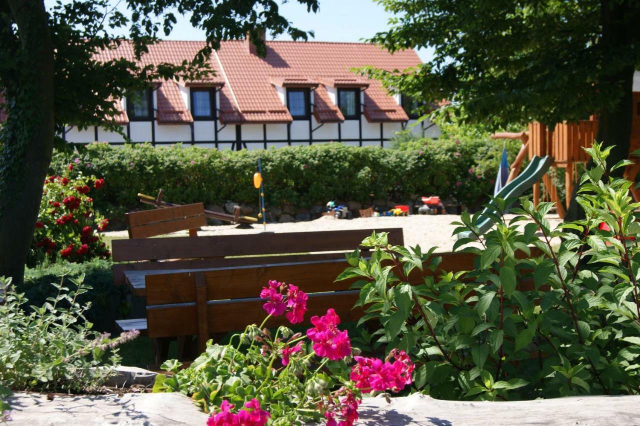 Kwatery Prywatne Dzika Roza Ujście-Darłowskie Exterior foto